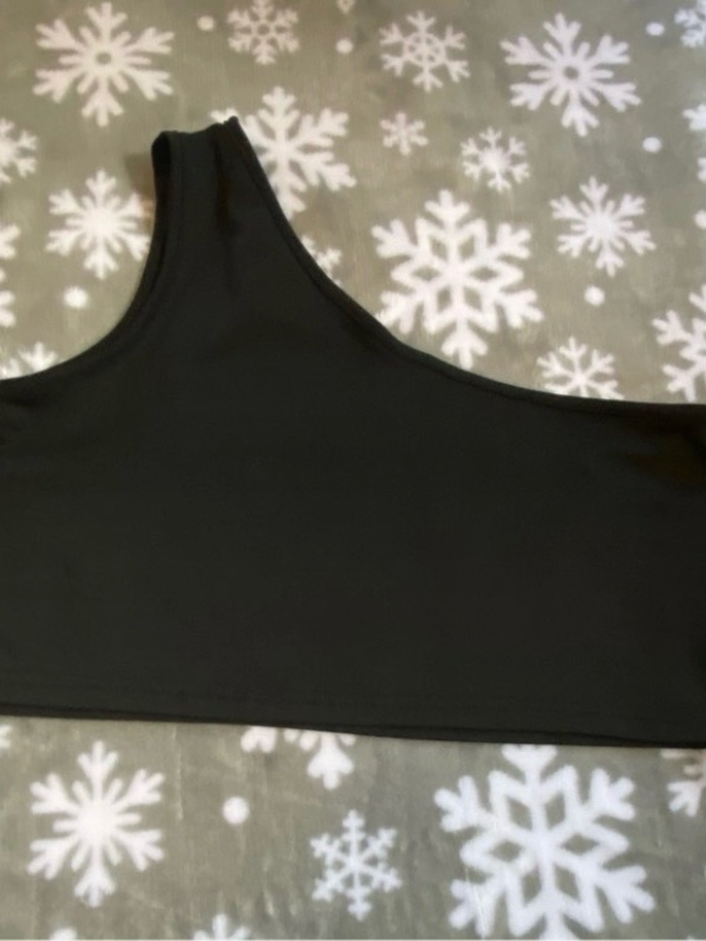SHEIN Black One-Shoulder Asymmetric Crop Top